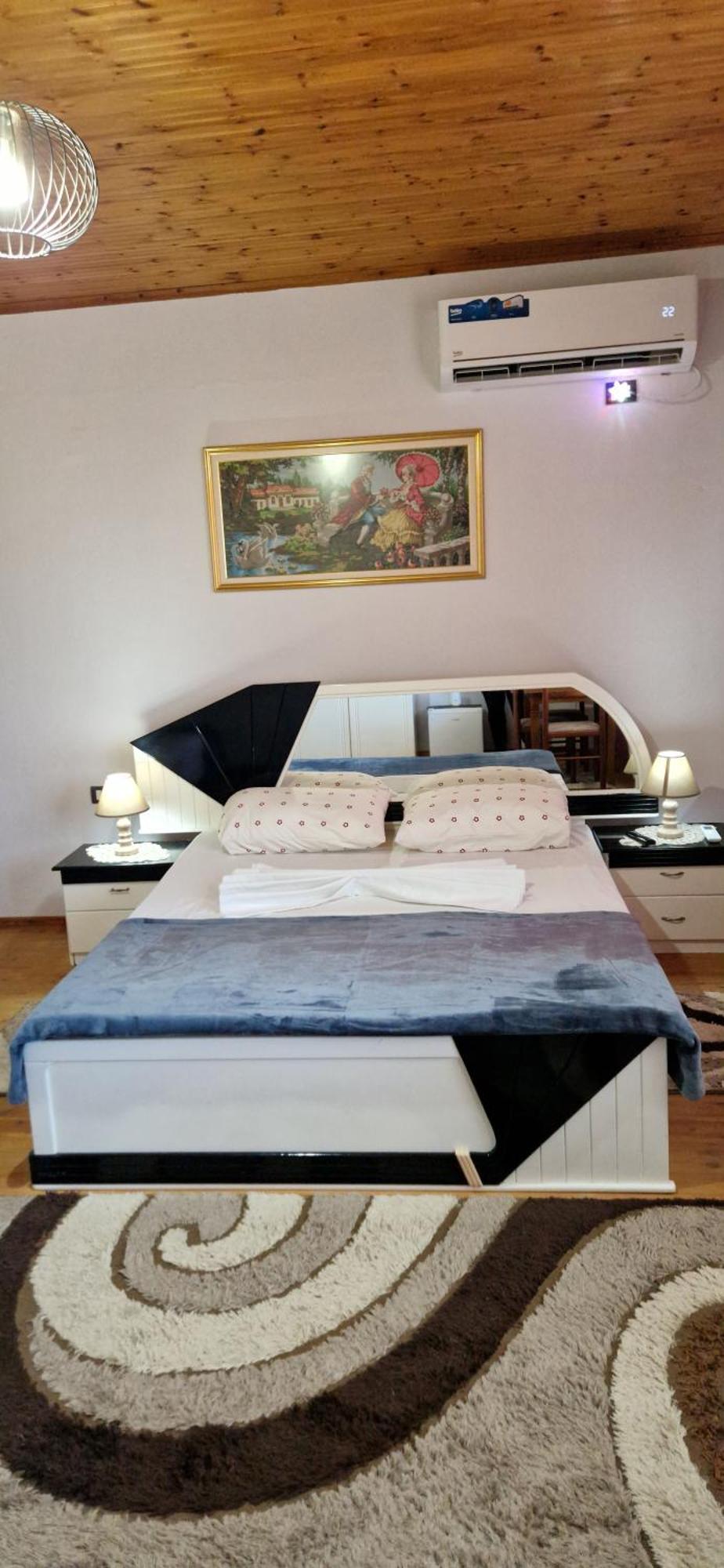Shena Guest House Gjirokaster Exterior photo