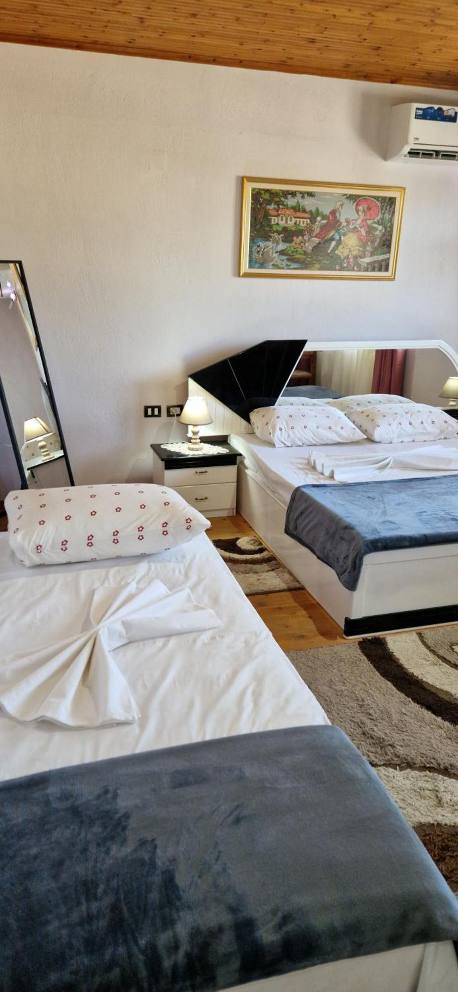 Shena Guest House Gjirokaster Exterior photo